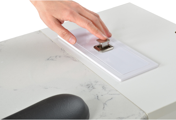 SaniSmart IMC Vented Nail Table